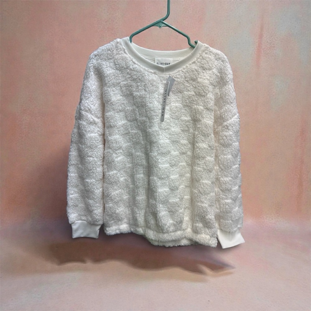 Olive & Oak White Sweater